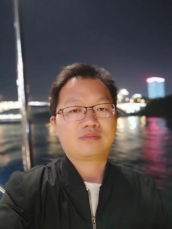祝你平安的第一张照片--武汉相亲服务中心