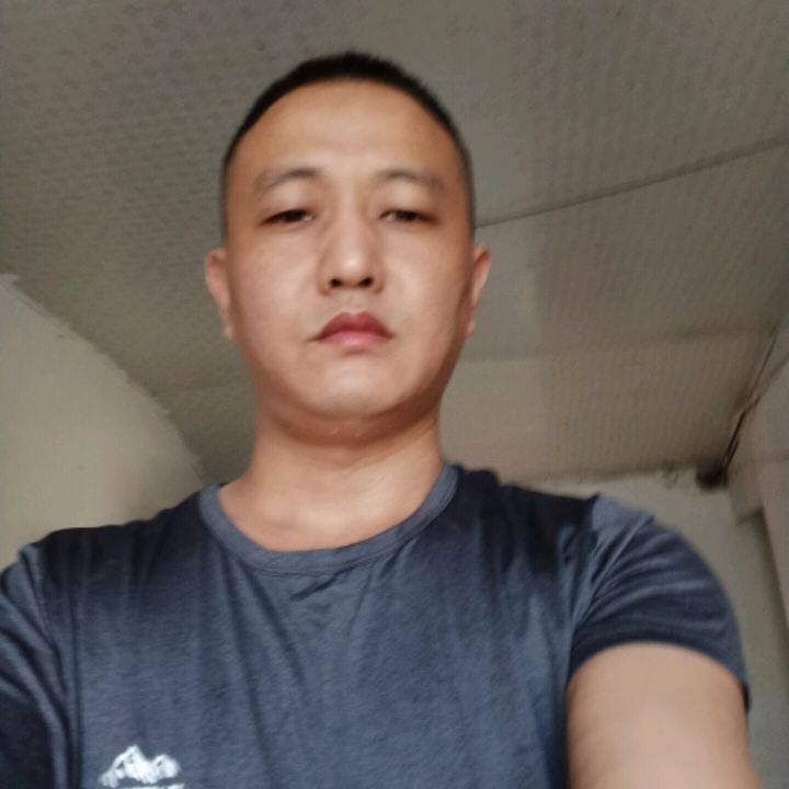 大庆小丁的第一张照片--武汉相亲服务中心