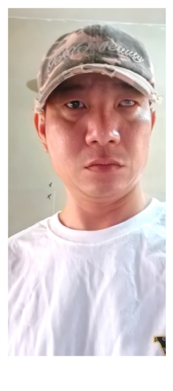 小心做人的第三张照片--武汉相亲服务中心