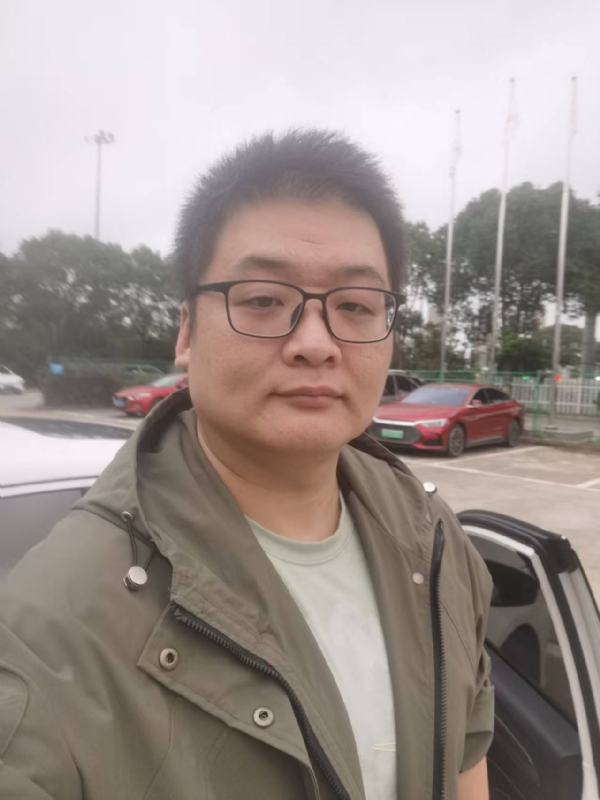 Russell的第一张照片--武汉相亲服务中心