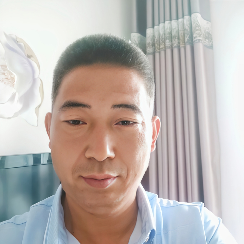 雨中漫步的第一张照片--武汉相亲服务中心
