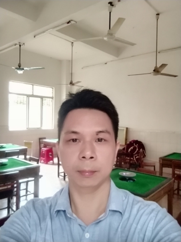 笑对人生的第一张照片--武汉相亲服务中心