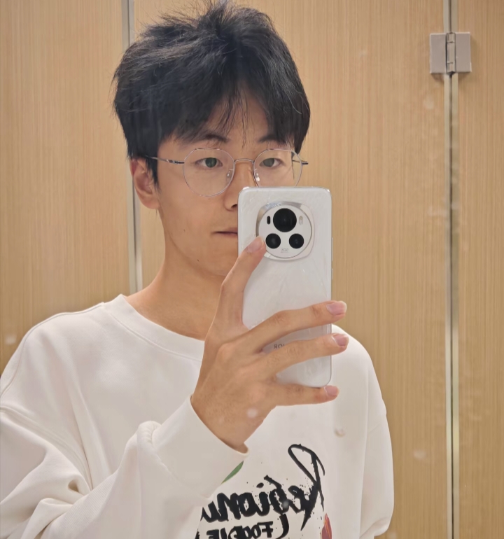 张浩博的第四张照片--武汉相亲服务中心