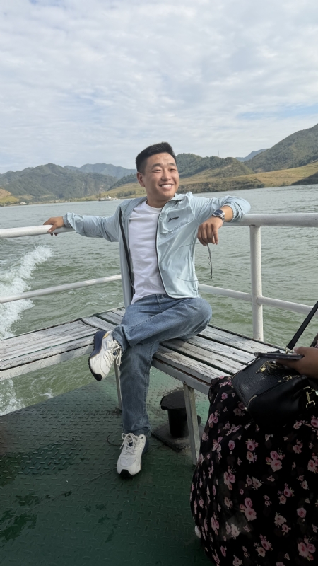 烟花易笑的第一张照片--武汉相亲服务中心