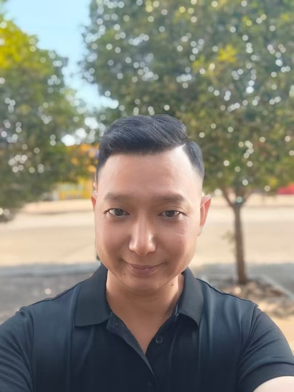 巷子里的猫的第一张照片--武汉相亲服务中心