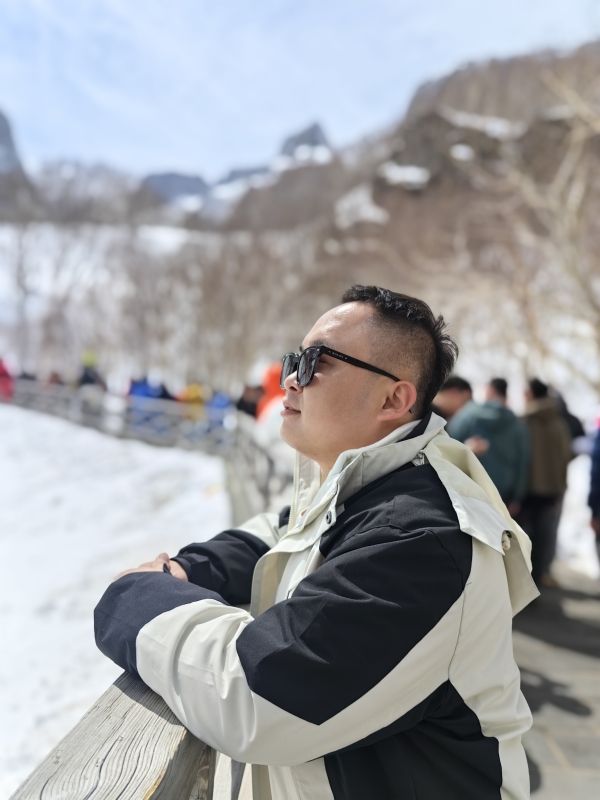 小龙的第一张照片--武汉相亲服务中心