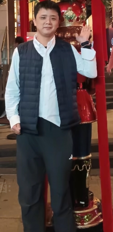 龙的陪伴的第一张照片--武汉相亲服务中心