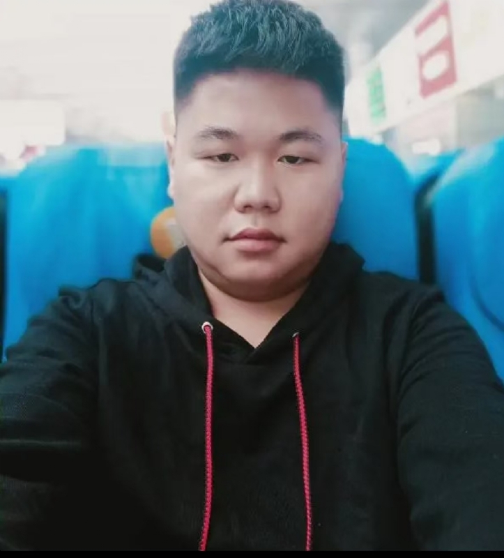 黄斌的第一张照片--武汉相亲服务中心