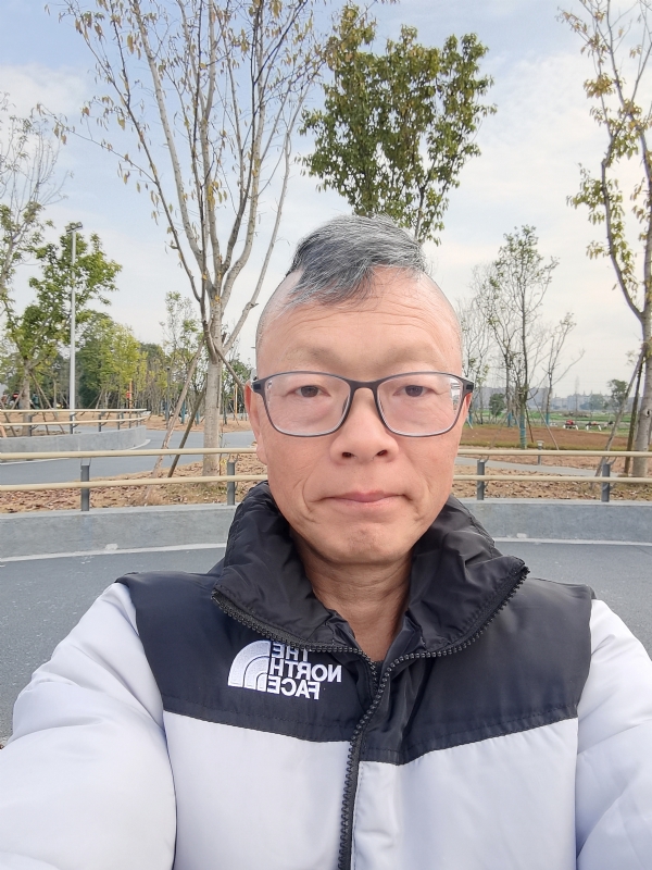 做喜欢的事的第一张照片--武汉相亲服务中心