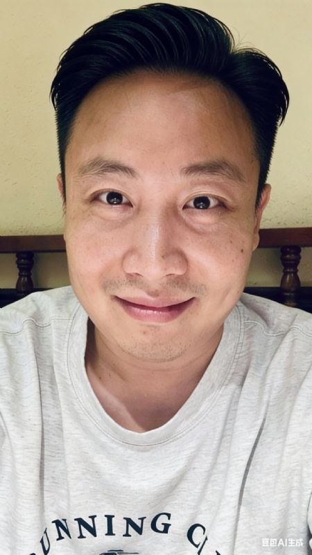 巾凡的第二张照片--武汉相亲服务中心