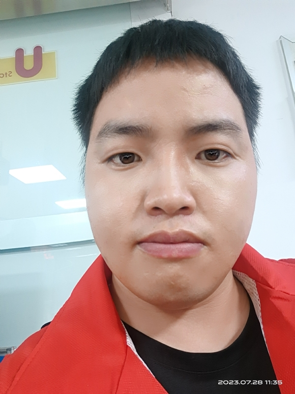 匆忙的第二张照片--武汉相亲服务中心