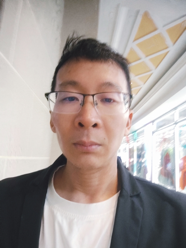 欣欣向荣的第一张照片--武汉相亲服务中心