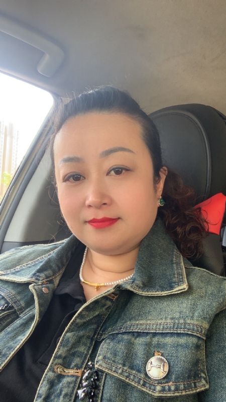 云中的蝶的第一张照片--武汉相亲服务中心