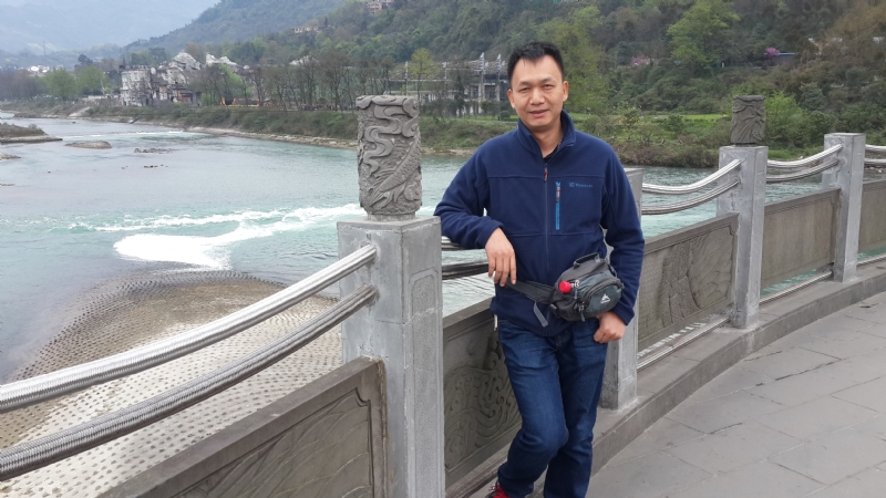 上下求索的第一张照片--武汉相亲服务中心