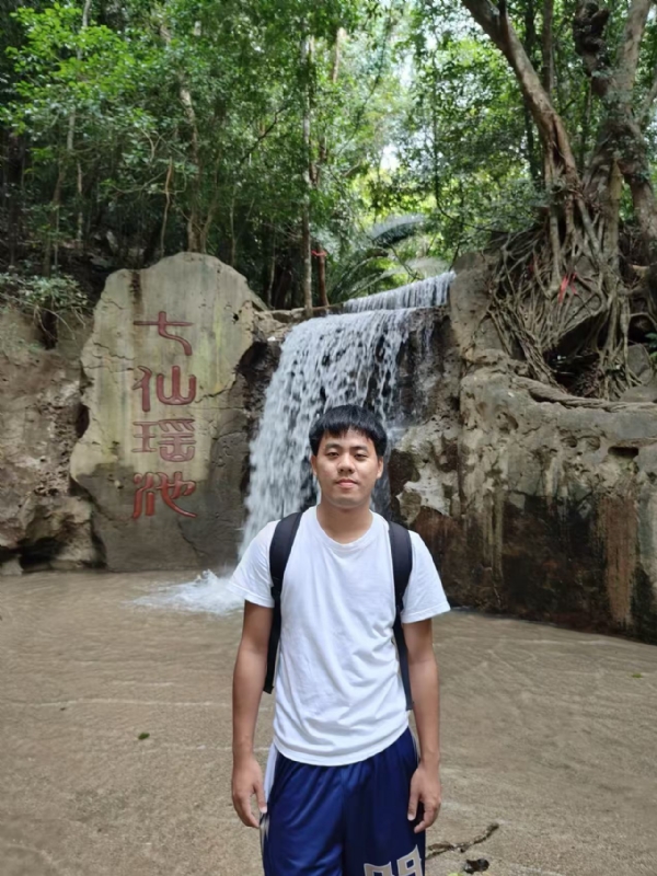 麻辣的第一张照片--武汉相亲服务中心